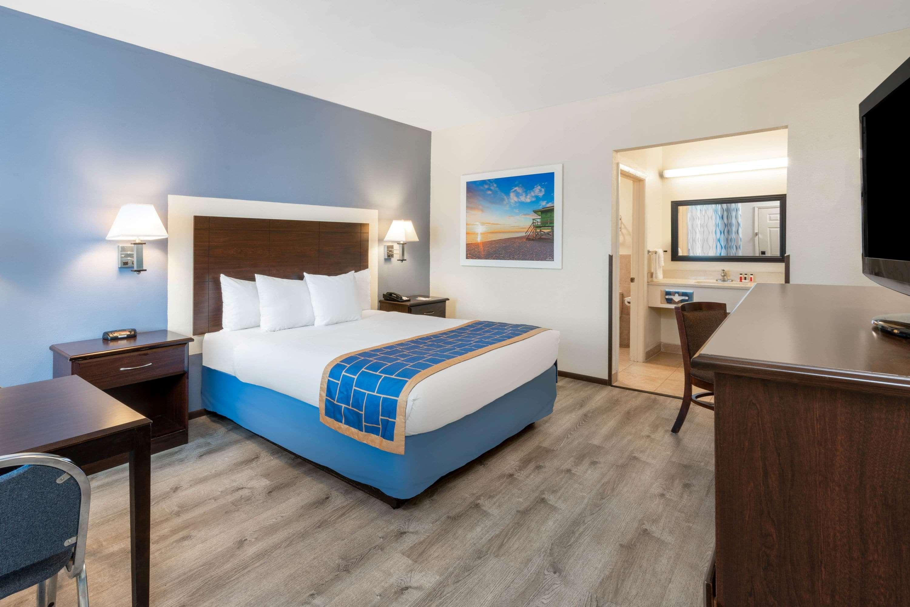 Days Inn By Wyndham Grants Eksteriør billede